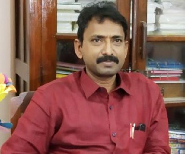 Dr. Monoranjan Bhowmik